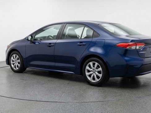 Used 2025 Toyota Corolla LE FWD image 6