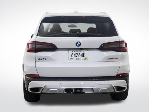 Used 2023 BMW X5 xDrive40i w/ Premium Package AWD/4WD image 4