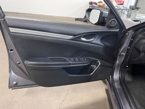 Used 2020 Honda Civic Sport image 23