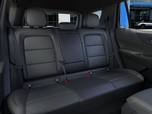 New 2026 Chevrolet Equinox LT image 17