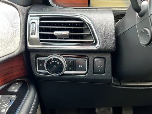 Used 2021 Lincoln Navigator L Reserve AWD/4WD image 15