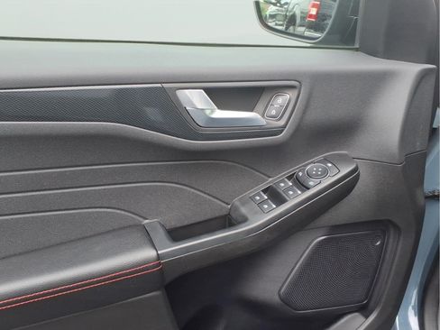 Used 2024 Ford Escape ST-Line w/ Tech Pack #1 AWD/4WD image 9