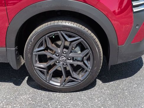 Certified 2025 Nissan Kicks SR w/ SR Premium Package FWD image 11