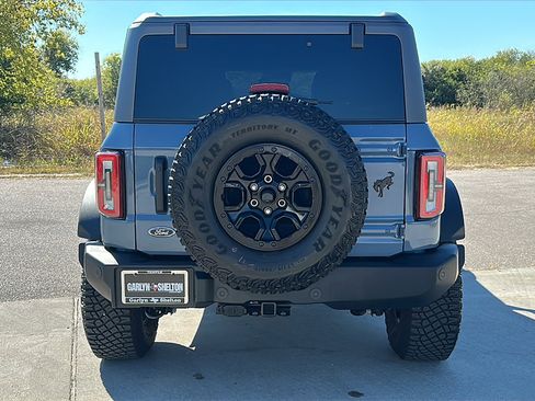 Used 2024 Ford Bronco Wildtrak image 7