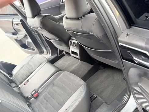 Used 2022 Mitsubishi Outlander SE FWD image 13