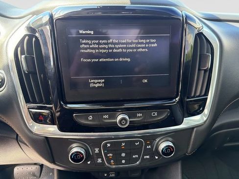 Used 2020 Chevrolet Traverse LT w/ LT Premium Package AWD/4WD image 28