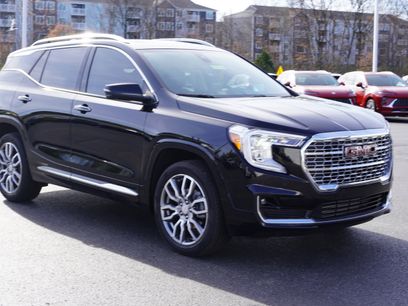 Used 2024 GMC Terrain Denali w/ Denali Premium Package