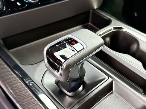 Used 2023 Chevrolet Silverado 1500 ZR2 w/ Technology Package image 17