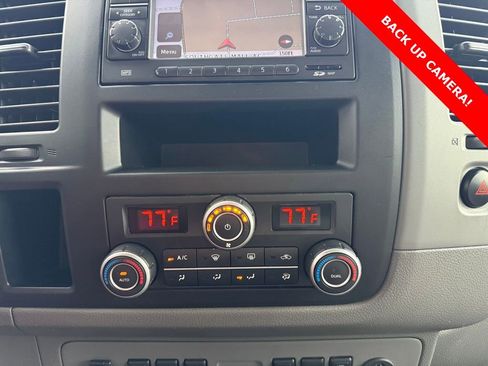 Used 2013 Nissan NV 3500 SL w/ Technology Pkg image 17