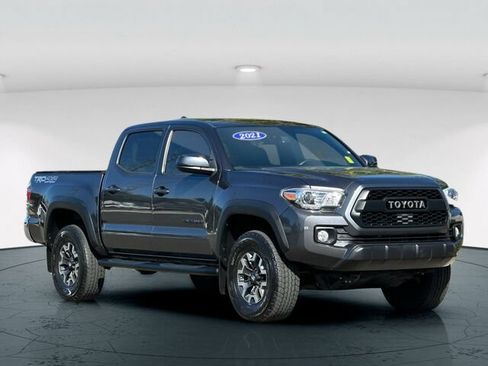 Used 2021 Toyota Tacoma TRD Off-Road AWD/4WD image 8