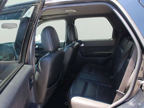 Used 2009 Ford Escape XLT AWD/4WD image 9