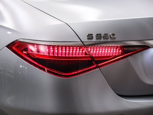 Certified 2022 Mercedes-Benz S 580 4MATIC Sedan image 7