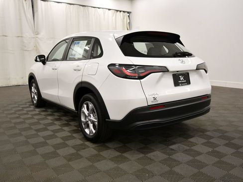 Certified 2024 Honda HR-V LX image 5