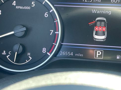 Used 2025 Nissan Sentra SV FWD image 40