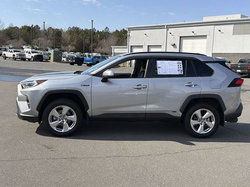 Used 2020 Toyota RAV4 Limited image 10