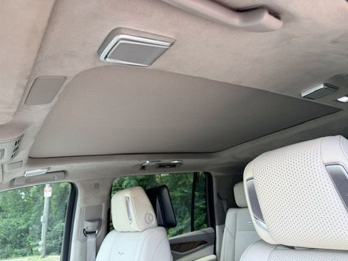 Used 2021 Cadillac Escalade ESV Sport Platinum AWD/4WD image 14