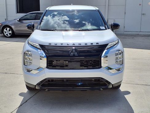Used 2026 Mitsubishi Outlander LE FWD image 6