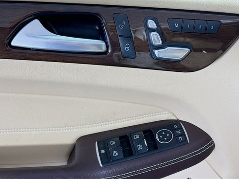 Used 2018 Mercedes-Benz GLE 350 w/ Premium 1 Package image 23