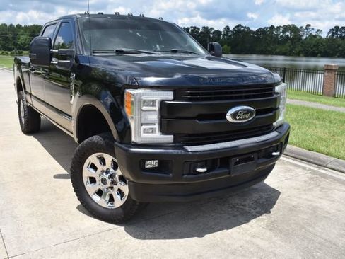 Used 2018 Ford F250 Lariat w/ Lariat Ultimate Package AWD/4WD image 2