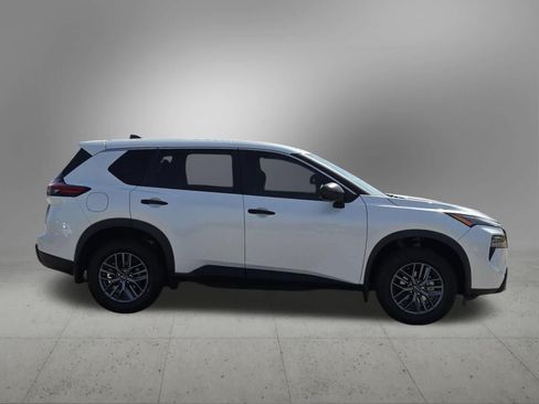 Used 2024 Nissan Rogue S FWD image 7