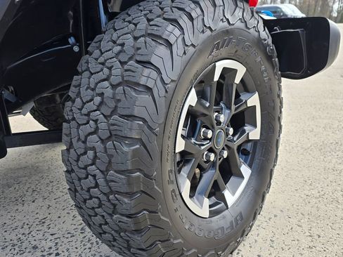 Used 2025 Jeep Wrangler Unlimited Rubicon 4xe w/ Convenience Group image 20