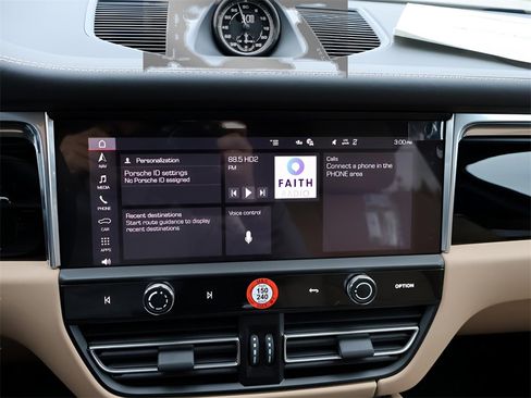 New 2026 Porsche Macan image 24