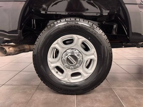Used 2025 Ford F250 XLT AWD/4WD image 37