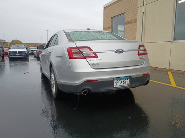 Used 2016 Ford Taurus SEL FWD image 4