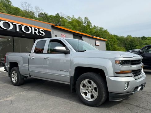 Used 2018 Chevrolet Silverado 1500 LT w/ All Star Edition AWD/4WD image 34