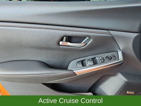 Used 2025 Nissan Sentra SR w/ SR Premium Package FWD image 26
