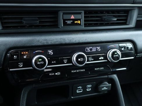 Certified 2023 Honda Pilot Black Edition image 23