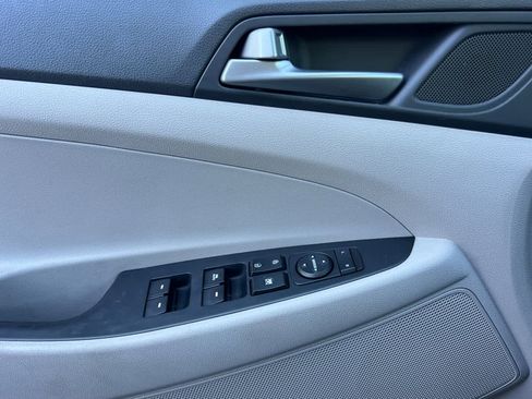 Used 2017 Hyundai Tucson Sport image 13