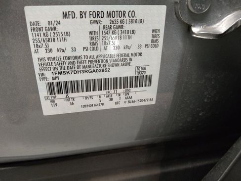 Used 2024 Ford Explorer XLT w/ Equipment Group 202A image 33