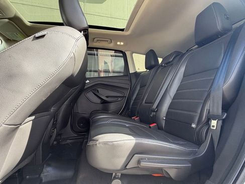 Used 2019 Ford Escape Titanium AWD/4WD image 8
