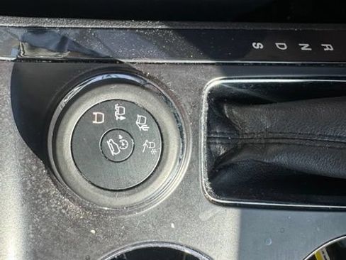 Used 2017 Ford Explorer Limited w/ Equipment Group 303A AWD/4WD image 15