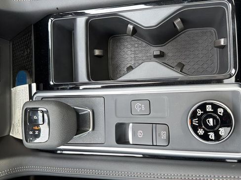 New 2026 Nissan Pathfinder Platinum AWD/4WD image 26