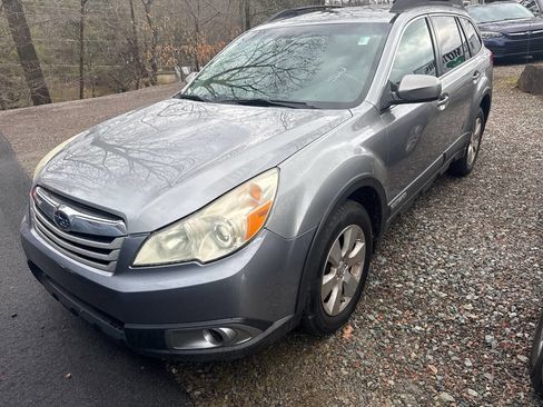 Used 2011 Subaru Outback 3.6R Premium image 1