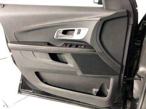 Used 2017 Chevrolet Equinox LT w/ Convenience Package image 32