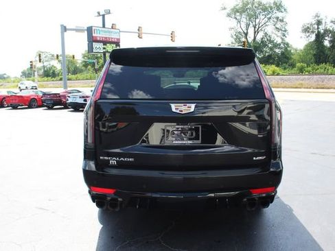 Used 2023 Cadillac Escalade V AWD/4WD image 24