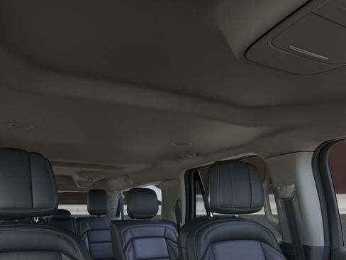 New 2026 Lincoln Navigator L Premier AWD/4WD image 22