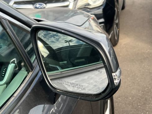 Used 2021 Toyota RAV4 XLE Premium AWD/4WD image 16