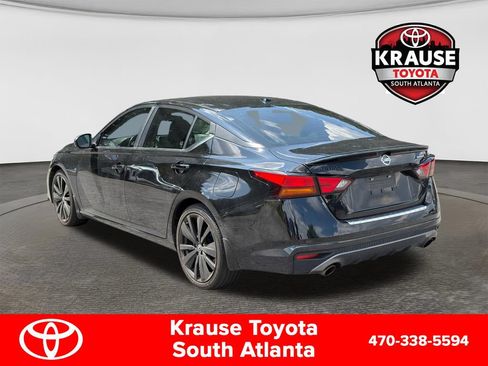 Used 2022 Nissan Altima 2.5 SR w/ Midnight Edition Package FWD image 6