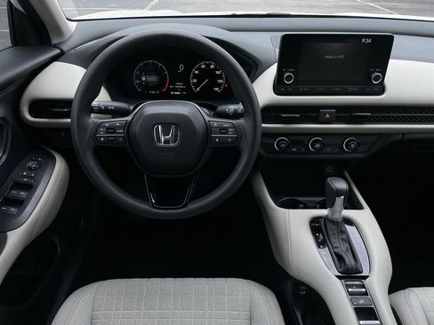 Certified 2025 Honda HR-V LX image 11