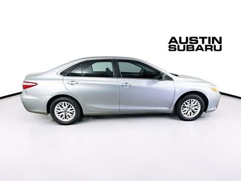 Used 2016 Toyota Camry LE image 8