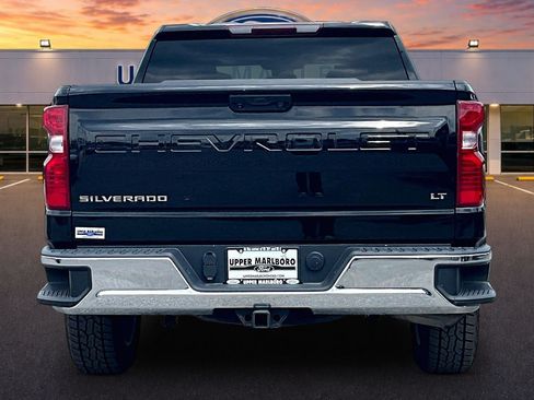 Used 2022 Chevrolet Silverado 1500 LT AWD/4WD image 4