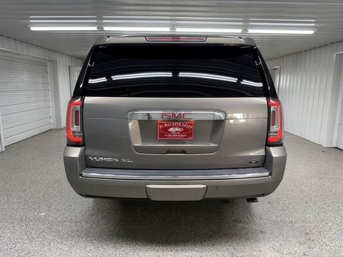 Used 2019 GMC Yukon XL Denali w/ Open Road Package AWD/4WD image 5