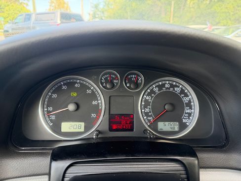 Used 2002 Volkswagen Passat GLX AWD/4WD image 15