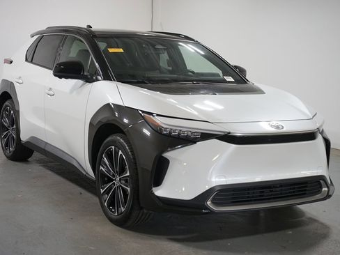 Certified 2023 Toyota bZ4X FWD w/ Weather Package image 3