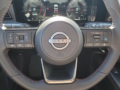 Certified 2025 Nissan Kicks SR image 16