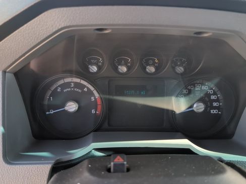 Used 2014 Ford F450 4x4 Crew Cab Super Duty image 11